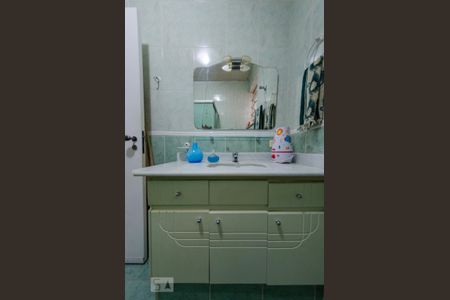 Apartamento à venda com 96m², 3 quartos e sem vaga Apartamento à venda com 96m², 3 quartos e sem vagaBanheiro