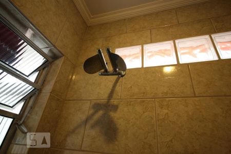 Casa à venda com 127m², 2 quartos e 1 vagaBanheiro