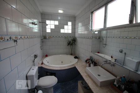 Casa à venda com 127m², 2 quartos e 1 vagaBanheiro da Suíte