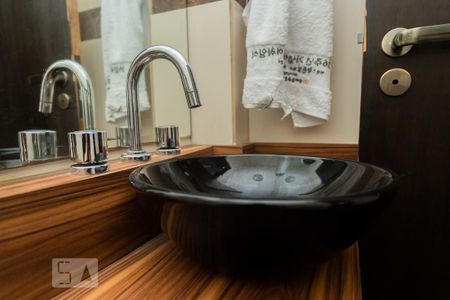 Apartamento à venda com 150m², 3 quartos e 1 vaga Apartamento à venda com 150m², 3 quartos e 1 vagaLavabo