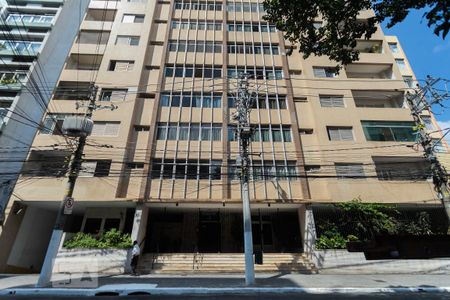 Apartamento à venda com 150m², 3 quartos e 1 vaga Apartamento à venda com 150m², 3 quartos e 1 vagaFachada