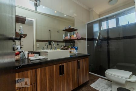 Apartamento à venda com 150m², 3 quartos e 1 vaga Apartamento à venda com 150m², 3 quartos e 1 vagaBanheiro da Suíte