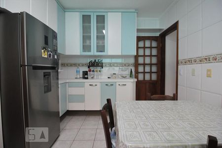 Casa à venda com 169m², 3 quartos e 3 vagasCozinha