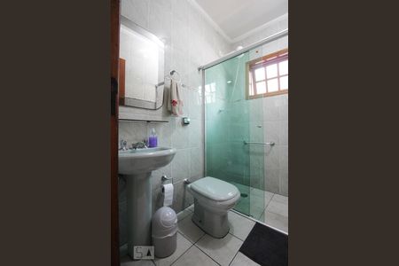 Casa à venda com 169m², 3 quartos e 3 vagasBanheiro