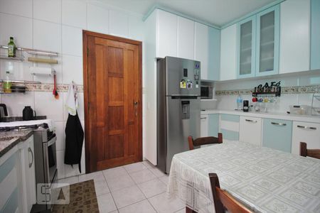 Casa à venda com 169m², 3 quartos e 3 vagasCozinha