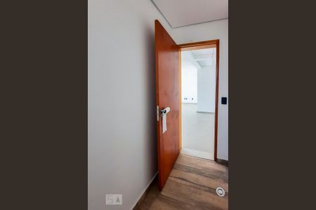 Casa à venda com 340m², 3 quartos e 6 vagas Casa à venda com 340m², 3 quartos e 6 vagasLavabo