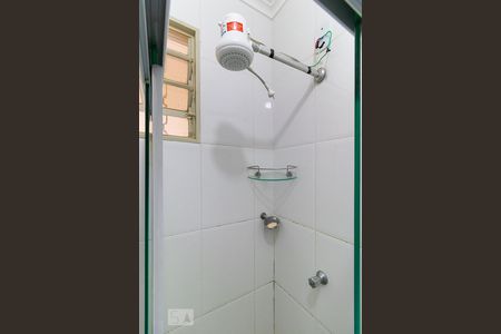 Banheiro de kitnet/studio para alugar com 1 quarto, 30m² em Cidade Universitária, Campinas