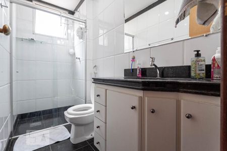 Apartamento à venda com 117m², 3 quartos e 2 vagasBanheiro da suíte