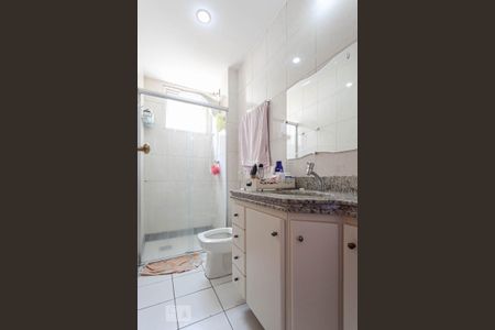 Apartamento à venda com 117m², 3 quartos e 2 vagasBanheiro da suíte