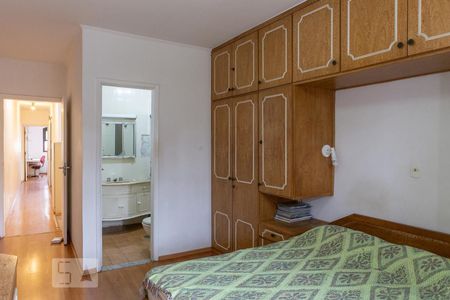 Casa à venda com 350m², 4 quartos e 2 vagasSuíte