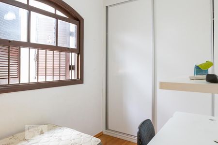 Casa à venda com 350m², 4 quartos e 2 vagasQuarto 2