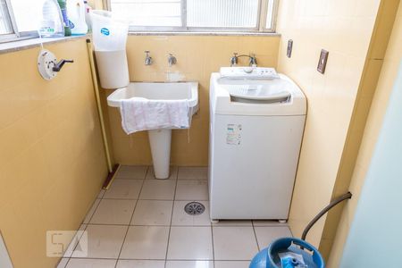 Casa à venda com 350m², 4 quartos e 2 vagasLavanderia