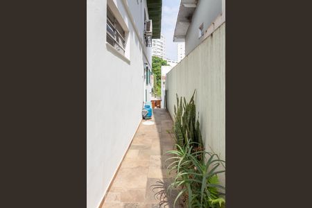 Casa à venda com 350m², 4 quartos e 2 vagasCorredor Externo