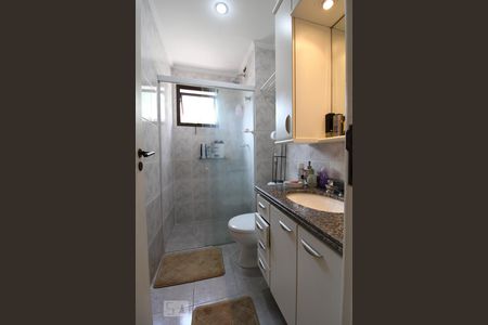 Apartamento à venda com 169m², 3 quartos e 3 vagas Apartamento à venda com 169m², 3 quartos e 3 vagasBanheiro da suíte 3