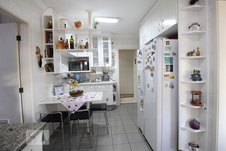 Apartamento para alugar com 169m², 3 quartos e 3 vagasCozinha