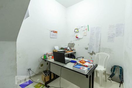 Casa à venda com 360m², 4 quartos e 1 vaga Casa à venda com 360m², 4 quartos e 1 vagaEscritório