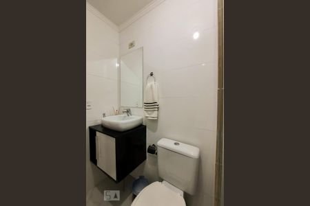 Apartamento à venda com 74m², 2 quartos e 1 vaga Apartamento à venda com 74m², 2 quartos e 1 vagaBanheiro Social