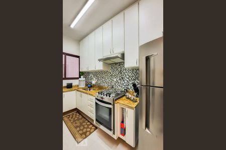 Apartamento à venda com 74m², 2 quartos e 1 vaga Apartamento à venda com 74m², 2 quartos e 1 vagaCozinha