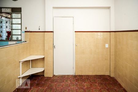 Casa à venda com 160m², 2 quartos e 4 vagas Casa à venda com 160m², 2 quartos e 4 vagasCopa