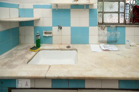 Casa à venda com 160m², 2 quartos e 4 vagas Casa à venda com 160m², 2 quartos e 4 vagasCozinha