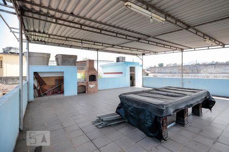 Casa à venda com 160m², 2 quartos e 4 vagas Casa à venda com 160m², 2 quartos e 4 vagasTerraço