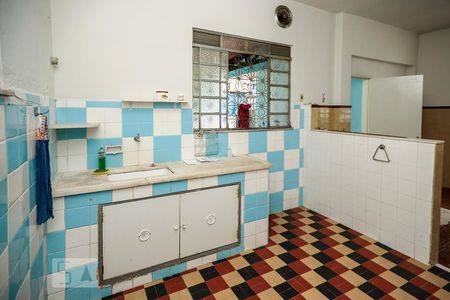 Casa à venda com 160m², 2 quartos e 4 vagas Casa à venda com 160m², 2 quartos e 4 vagasCozinha