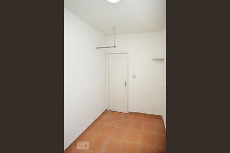 Casa à venda com 160m², 2 quartos e 4 vagas Casa à venda com 160m², 2 quartos e 4 vagasQuarto de serviço