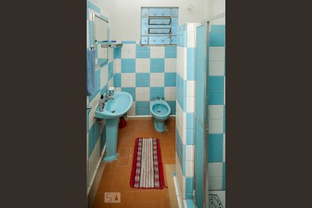 Casa à venda com 160m², 2 quartos e 4 vagas Casa à venda com 160m², 2 quartos e 4 vagasBanheiro