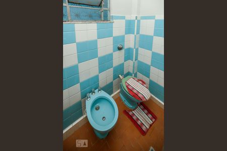 Casa à venda com 160m², 2 quartos e 4 vagas Casa à venda com 160m², 2 quartos e 4 vagasBanheiro