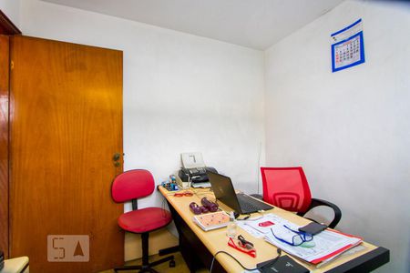 Casa à venda com 320m², 4 quartos e 6 vagasEscritório