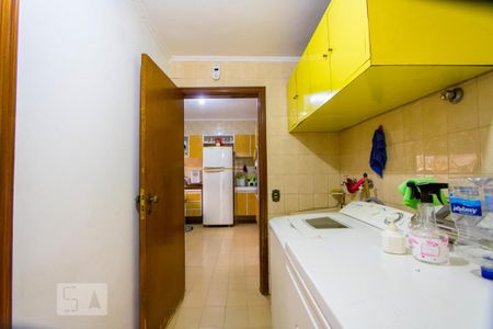 Casa à venda com 320m², 4 quartos e 6 vagasÁrea de serviço