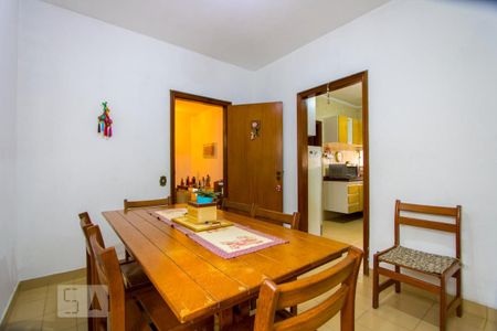 Casa à venda com 320m², 4 quartos e 6 vagasCopa