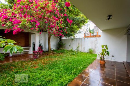 Casa à venda com 320m², 4 quartos e 6 vagasQuintal