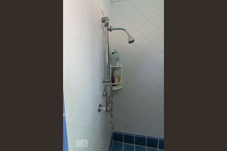 Casa à venda com 191m², 4 quartos e 2 vagas Casa à venda com 191m², 4 quartos e 2 vagasDetalhe banheiro