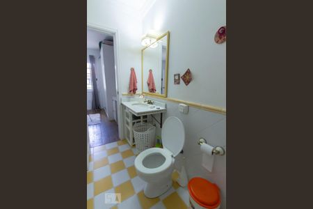 Casa à venda com 191m², 4 quartos e 2 vagas Casa à venda com 191m², 4 quartos e 2 vagasBanheiro da Suíte 2