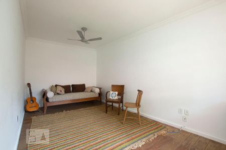 Casa à venda com 191m², 4 quartos e 2 vagas Casa à venda com 191m², 4 quartos e 2 vagasQuarto 4