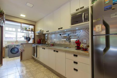 Casa à venda com 191m², 4 quartos e 2 vagas Casa à venda com 191m², 4 quartos e 2 vagasCozinha - Armários