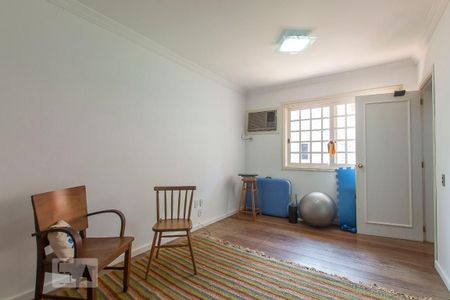 Casa à venda com 191m², 4 quartos e 2 vagas Casa à venda com 191m², 4 quartos e 2 vagasQuarto 4