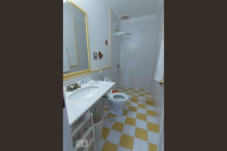 Casa à venda com 191m², 4 quartos e 2 vagas Casa à venda com 191m², 4 quartos e 2 vagasBanheiro da Suíte 2