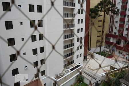 Vista de apartamento para alugar com 1 quarto, 42m² em Centro, Curitiba