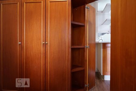 Quarto de apartamento para alugar com 1 quarto, 42m² em Centro, Curitiba