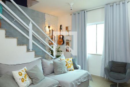 Sala de casa de condomínio à venda com 2 quartos, 80m² em Cidade Antônio Estevão de Carvalho, São Paulo