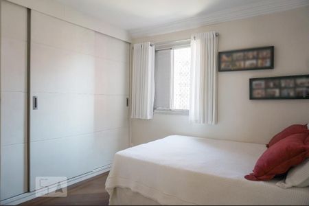 Apartamento à venda com 198m², 4 quartos e 2 vagas Apartamento à venda com 198m², 4 quartos e 2 vagasSuíte 2