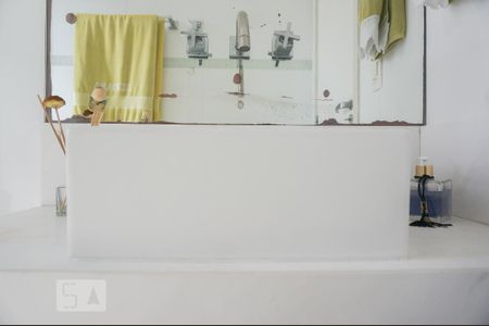 Apartamento à venda com 198m², 4 quartos e 2 vagas Apartamento à venda com 198m², 4 quartos e 2 vagasBanheiro