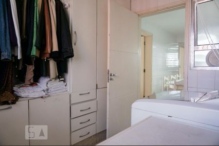 Apartamento à venda com 198m², 4 quartos e 2 vagas Apartamento à venda com 198m², 4 quartos e 2 vagasÁrea de Serviço