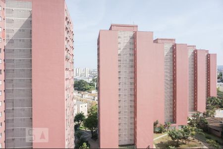 Apartamento à venda com 198m², 4 quartos e 2 vagas Apartamento à venda com 198m², 4 quartos e 2 vagasVista da Suíte 2