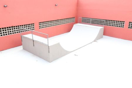 Apartamento à venda com 198m², 4 quartos e 2 vagas Apartamento à venda com 198m², 4 quartos e 2 vagasPista de Skate