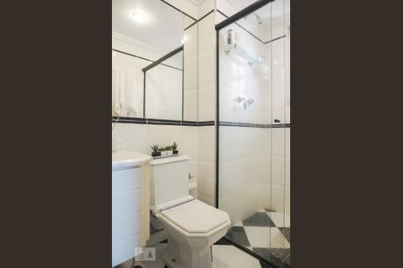 Apartamento à venda com 198m², 4 quartos e 2 vagas Apartamento à venda com 198m², 4 quartos e 2 vagasBanheiro da Suíte 2