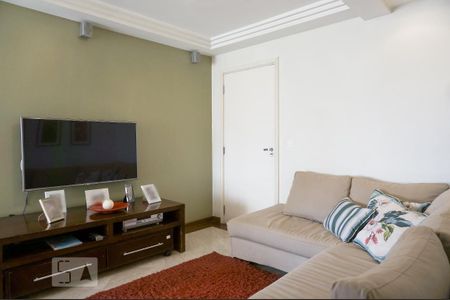 Apartamento à venda com 198m², 4 quartos e 2 vagas Apartamento à venda com 198m², 4 quartos e 2 vagasSala de TV