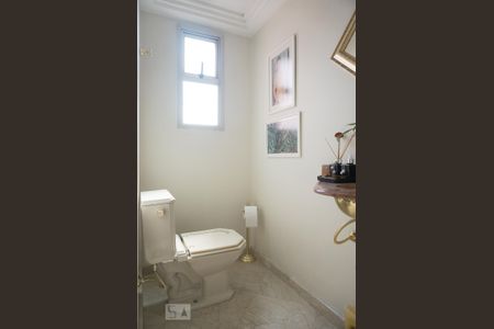 Apartamento à venda com 198m², 4 quartos e 2 vagas Apartamento à venda com 198m², 4 quartos e 2 vagasLavabo